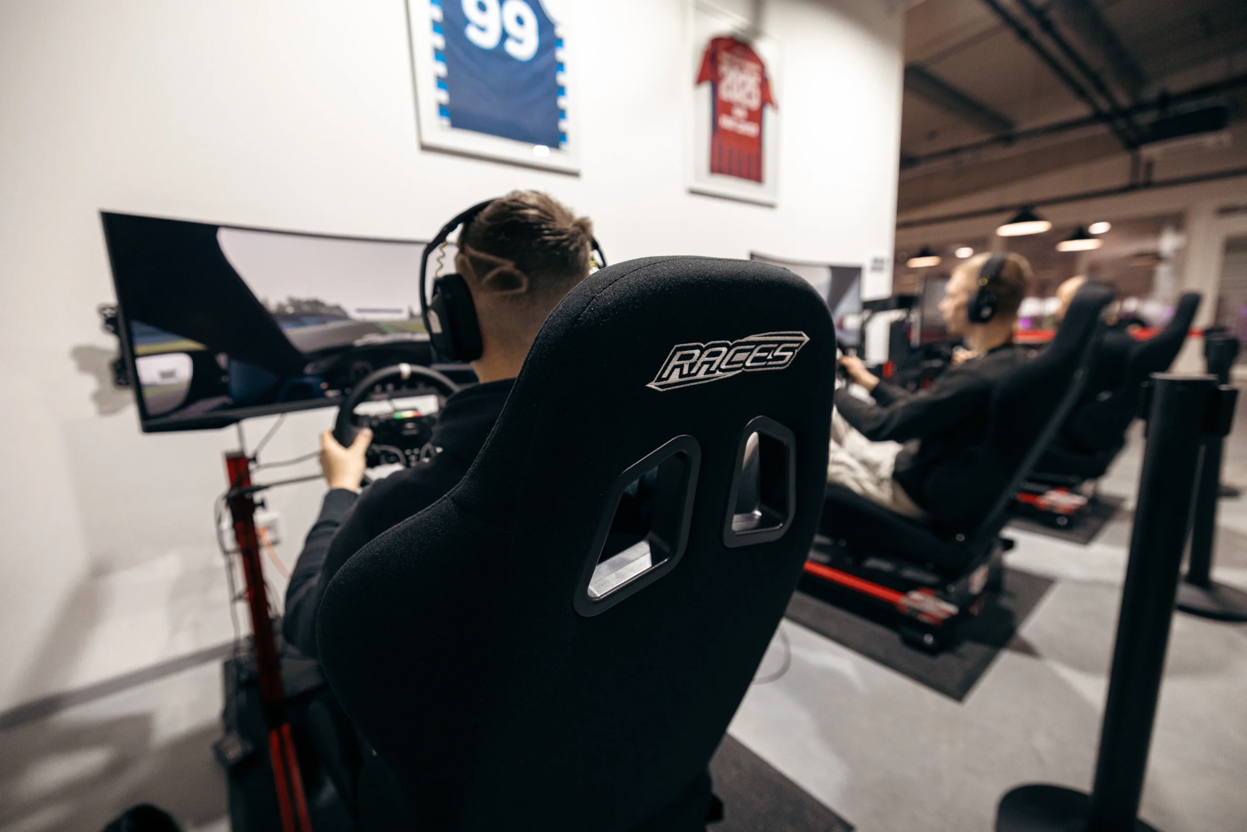 gokart és szimulátor élmény egy helyen