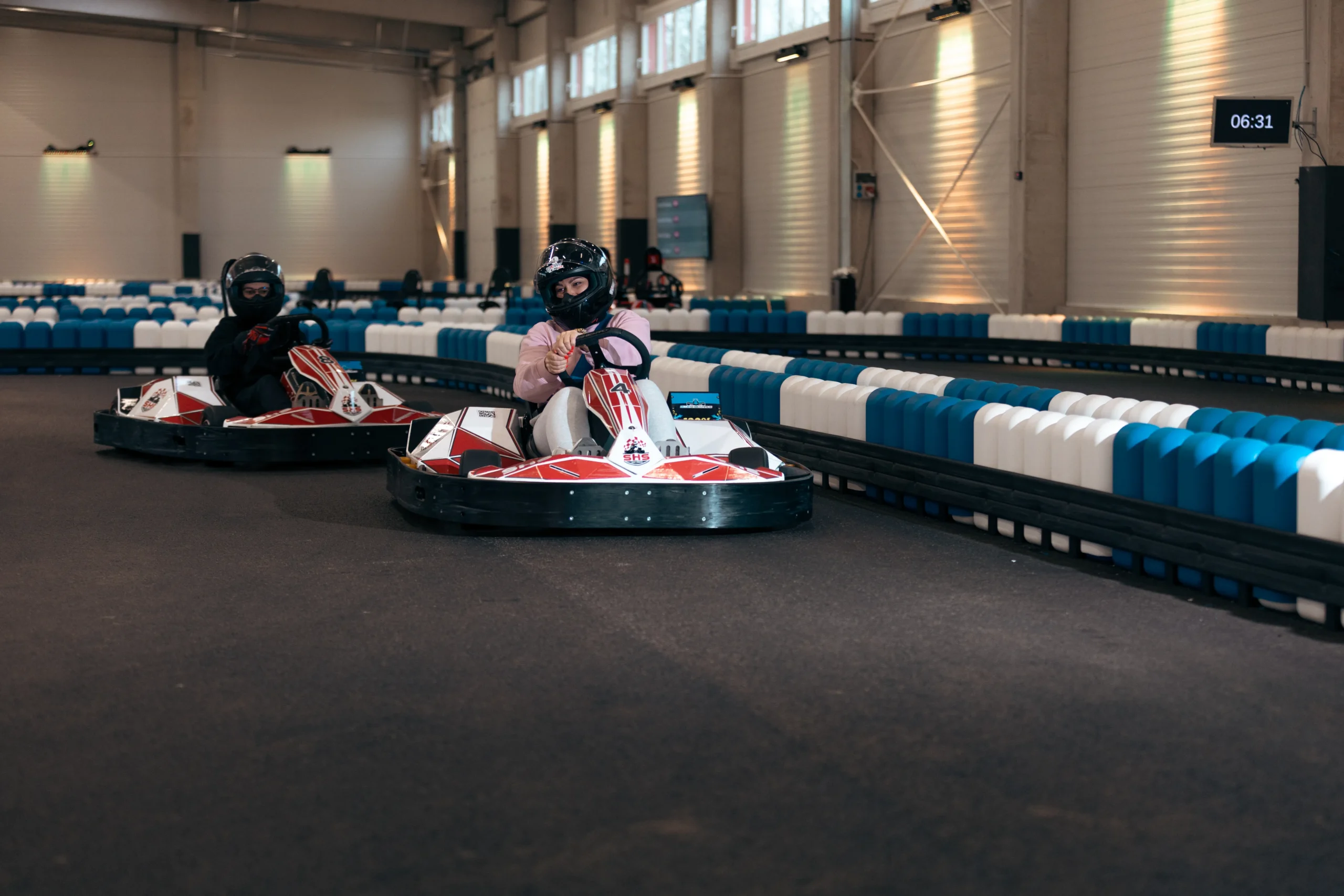 beltéri elektromos gokart pálya Székesfehérváron